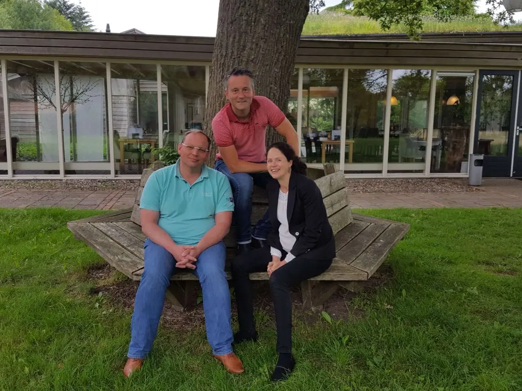 Dennis, Serge En Lisa